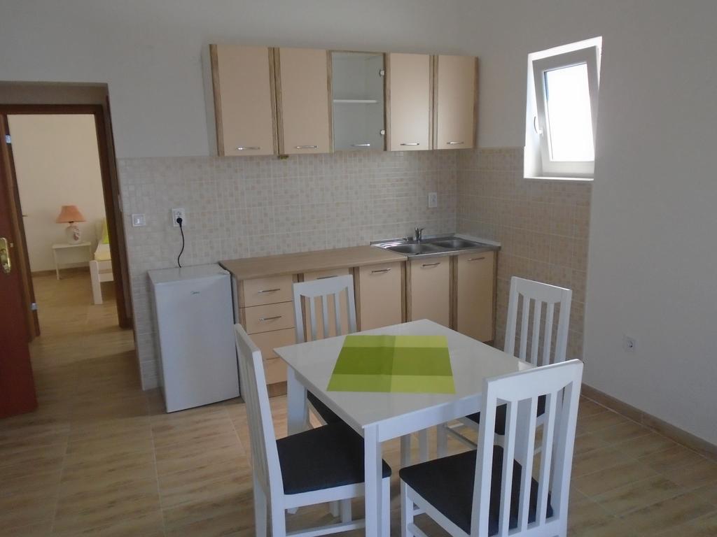 Apartments Kanli Kula Херцег Нови Екстериор снимка